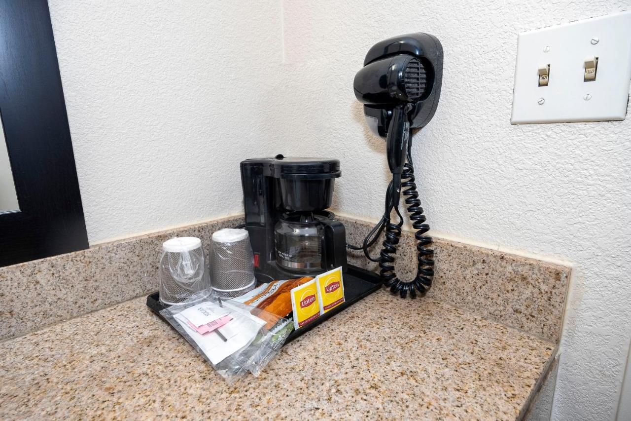 Red Roof Inn Bordentown - Mcguire Afb מראה חיצוני תמונה