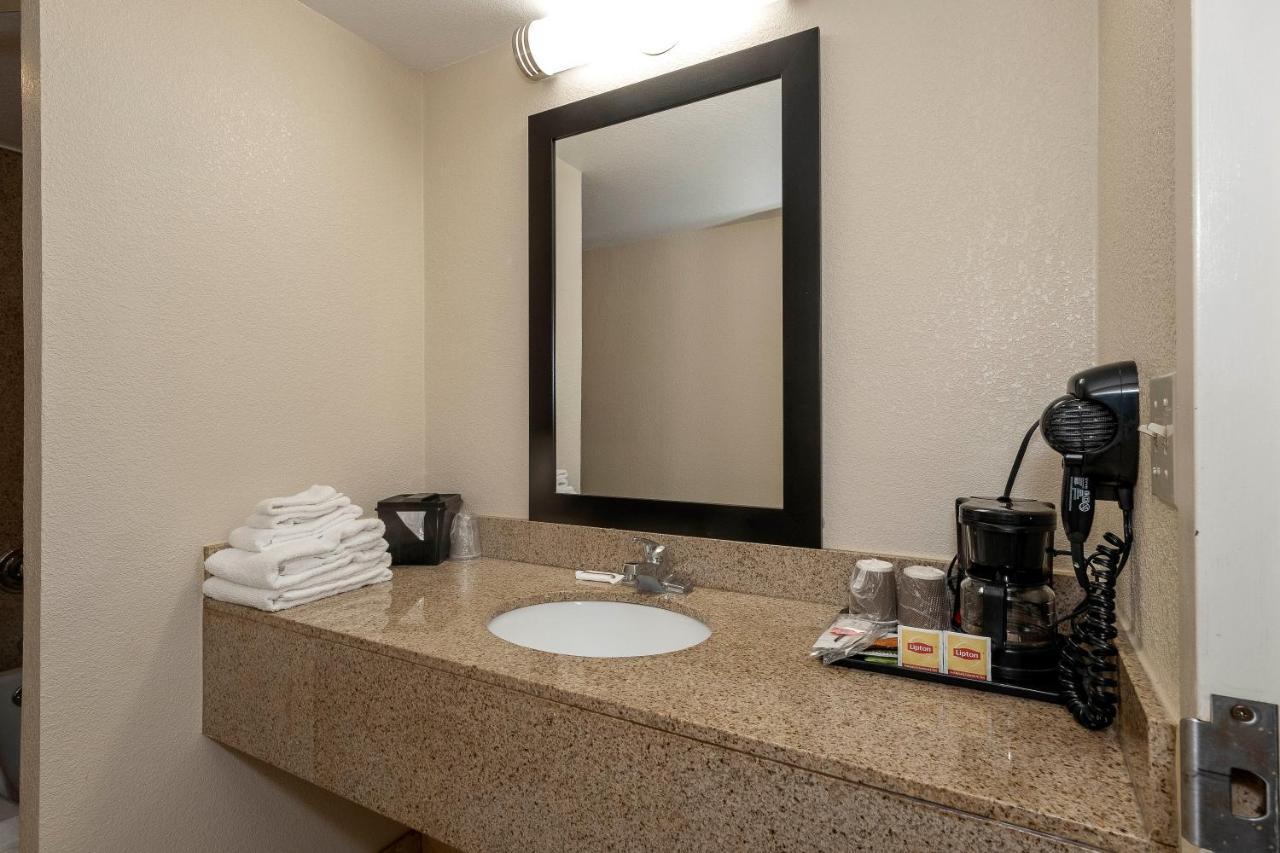Red Roof Inn Bordentown - Mcguire Afb מראה חיצוני תמונה